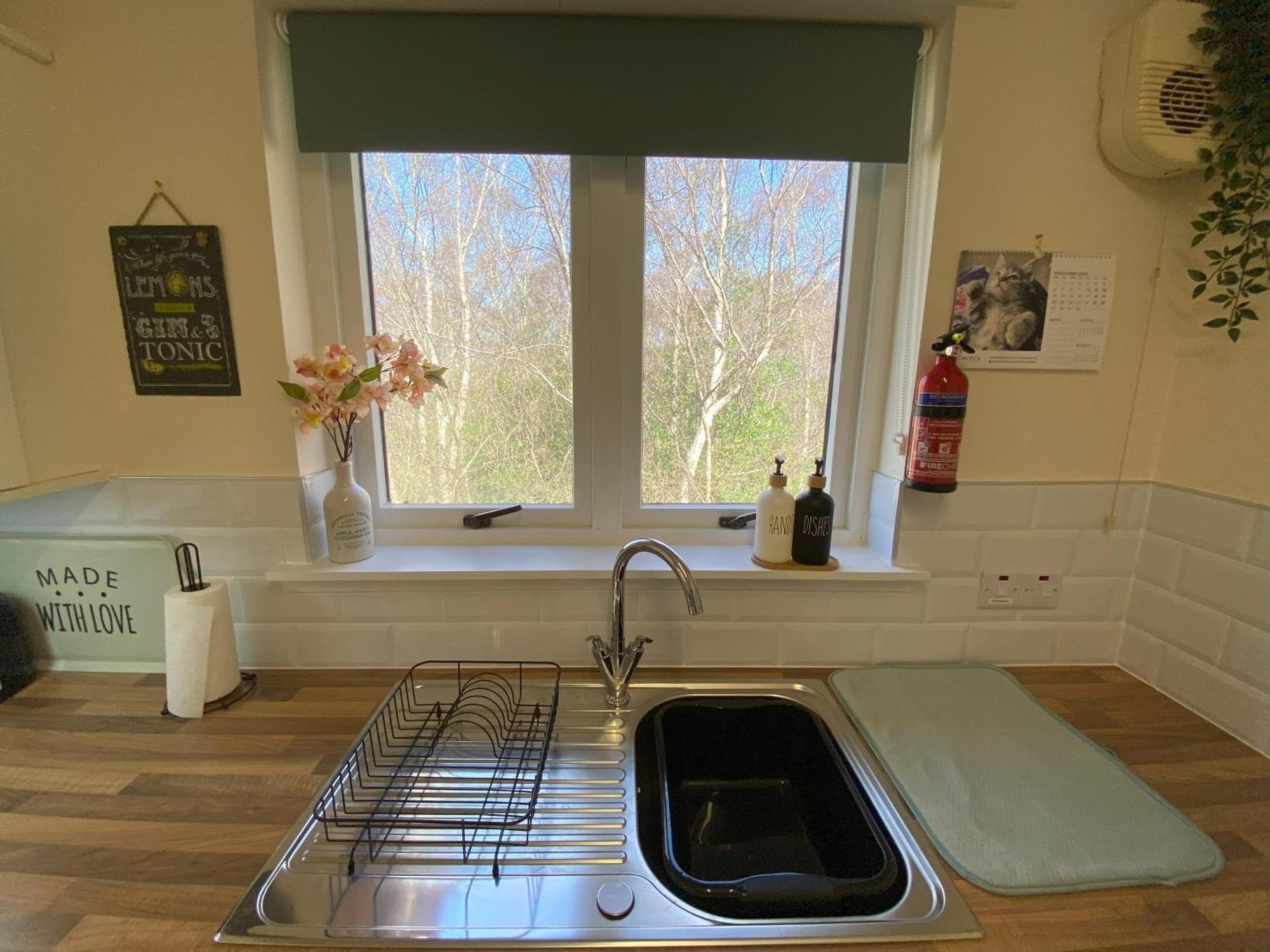 Apartment Treetops - Bright 2 Bed Flat - Super Location Inverness