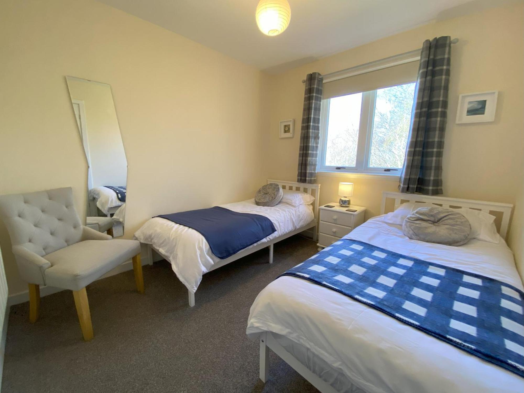 Apartment Treetops - Bright 2 Bed Flat - Super Location *