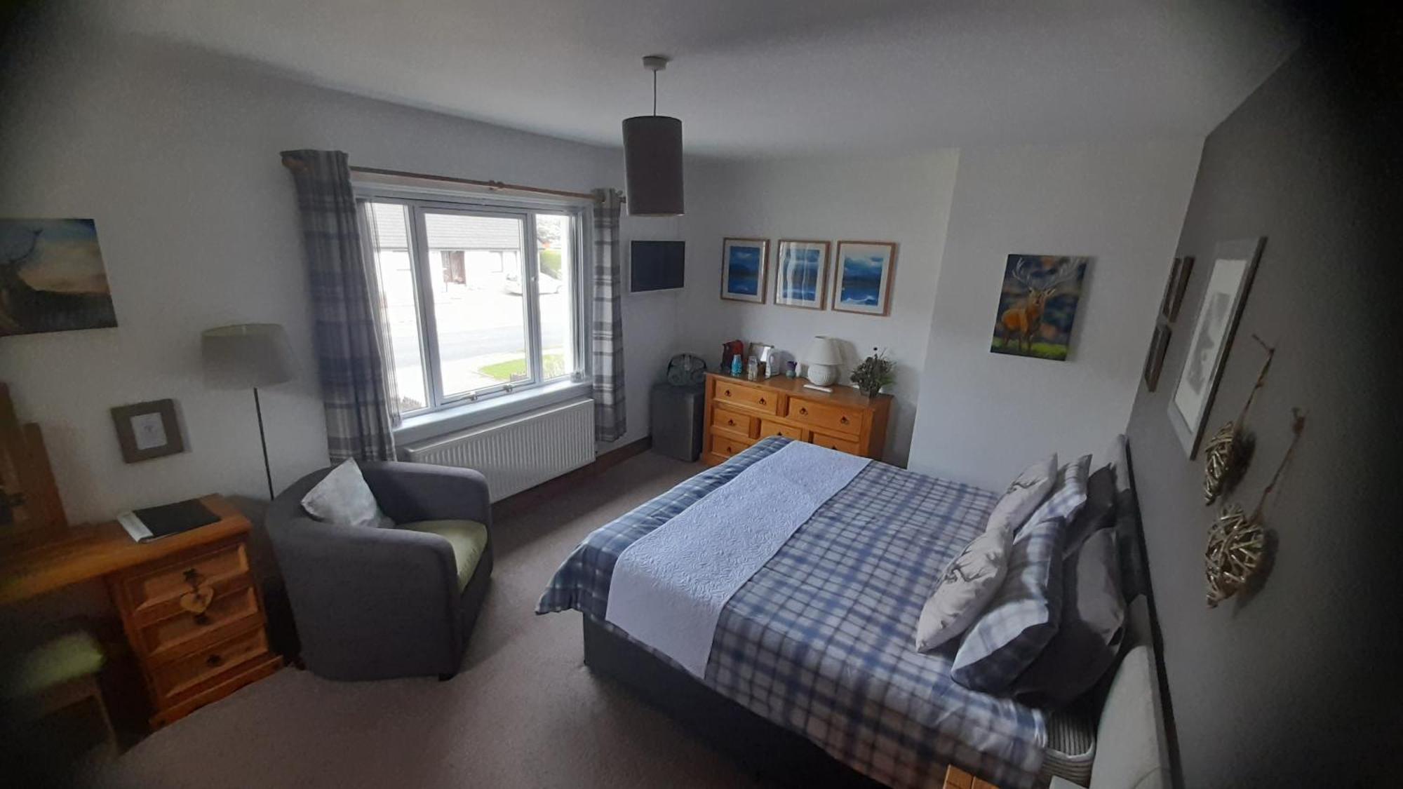Lycia + Bed & Breakfast Inverness