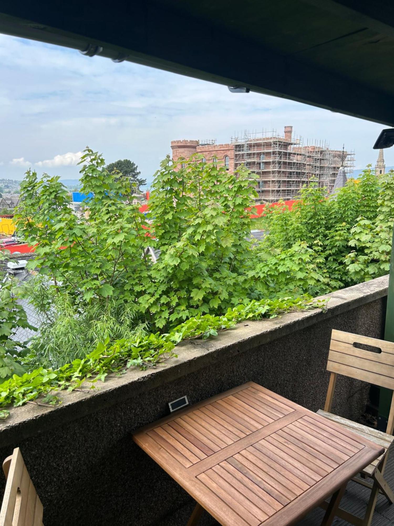 Floras View Apartment