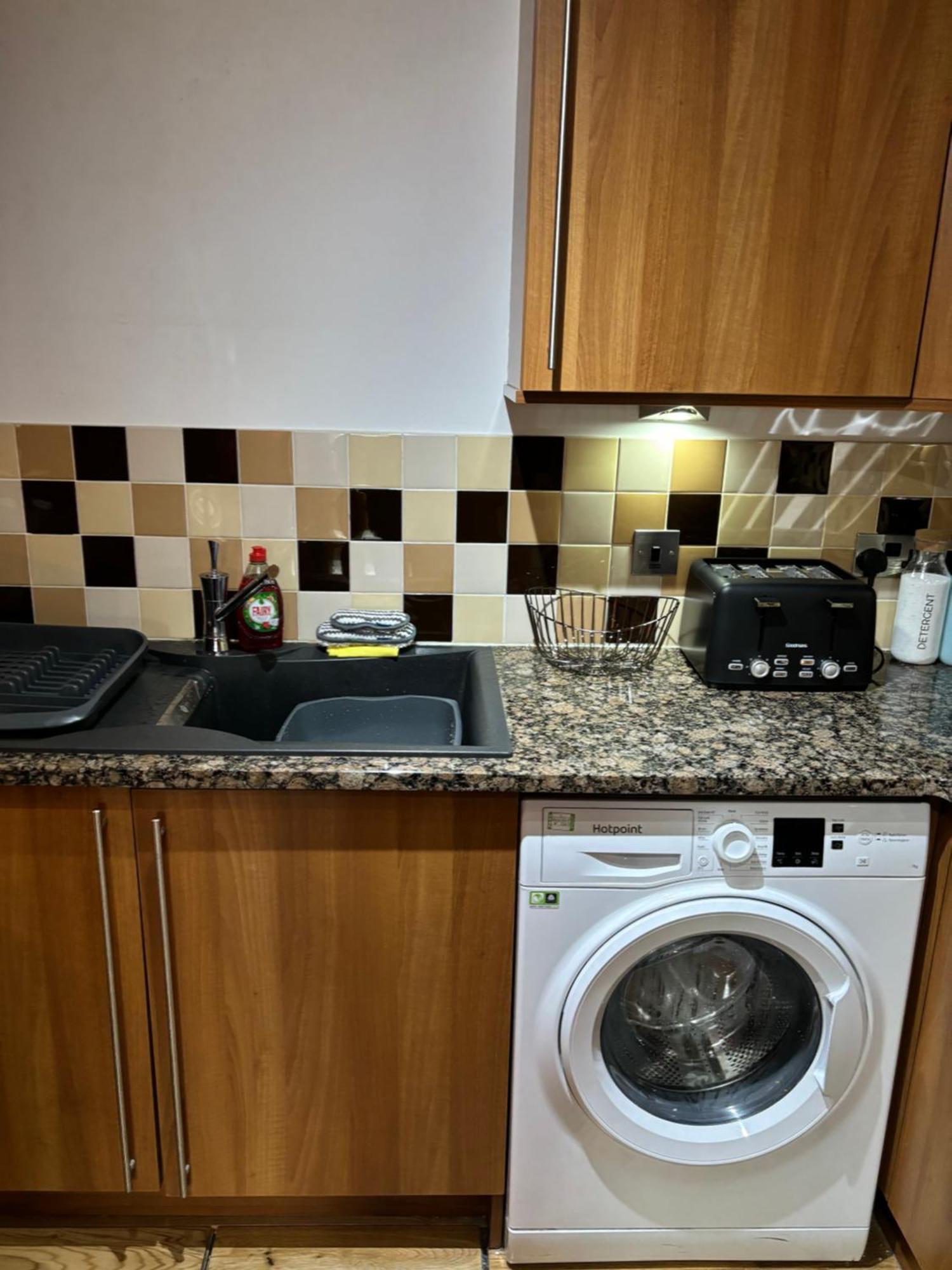 Maciver Farraline Court Apartment *