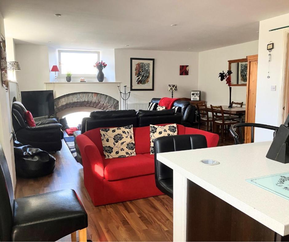 Apartment Scardroy Homes - 2 Bedroom With Parking Wifi Smart Tvs Sleeps Up To 6 Inverness