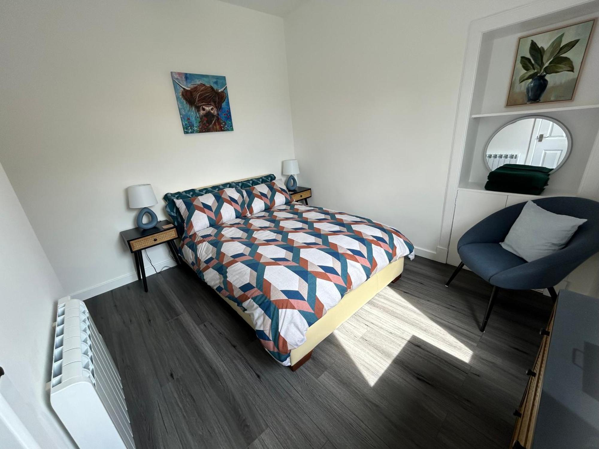 Apartment Flat 2a - Modern Flat Close To City Centre Ideal For Couples Inverness