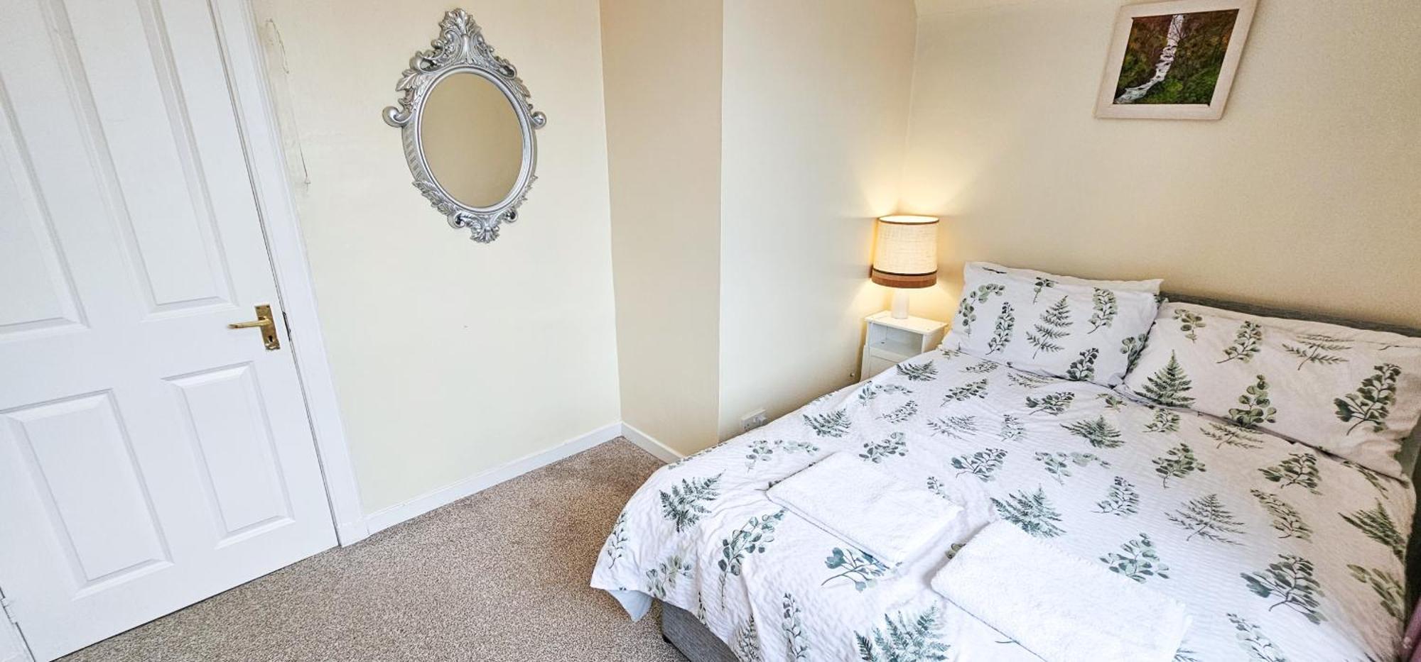1 Bedroom House - - River Canal