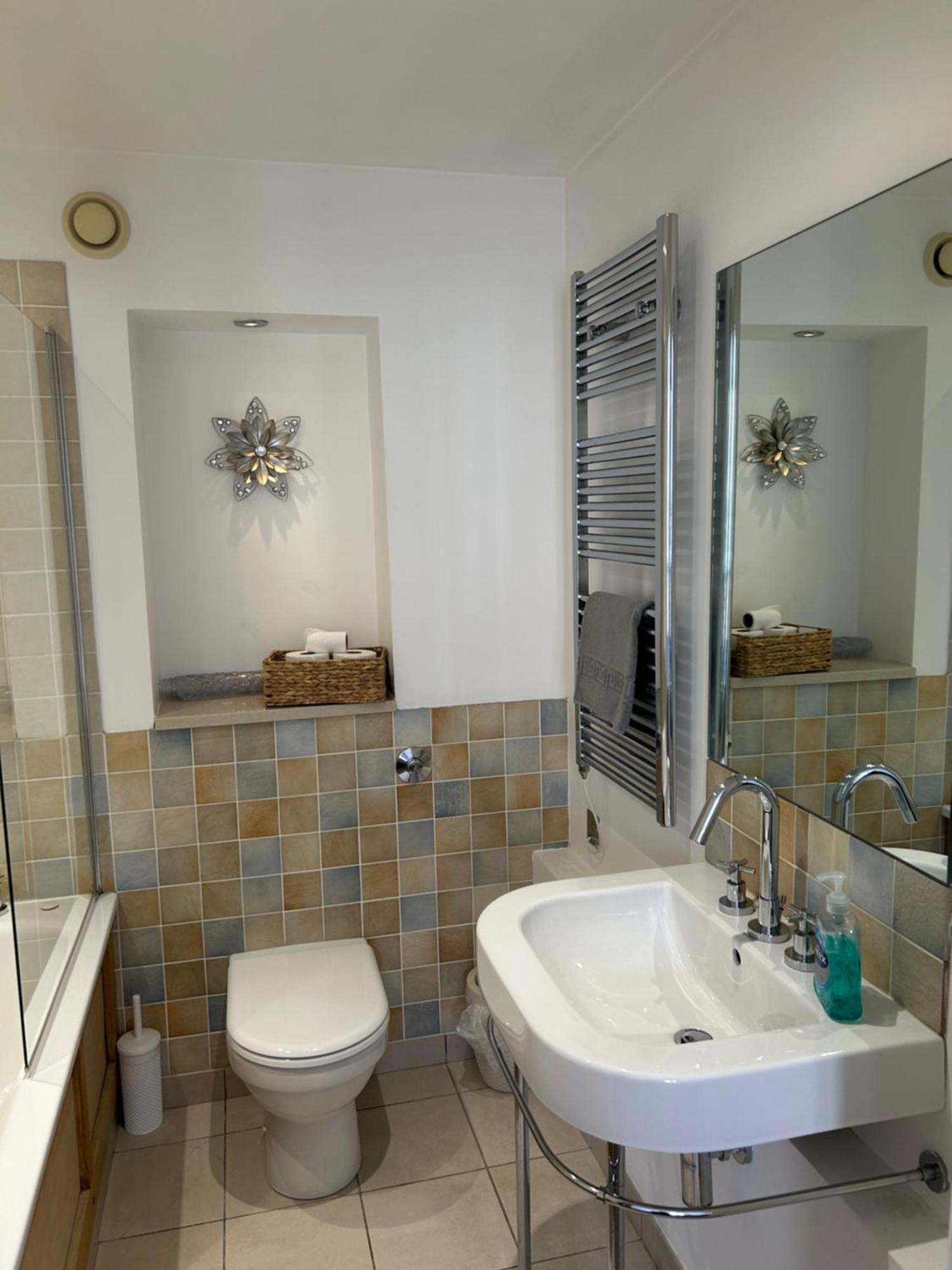 1 Bedroom Castleview 404 *
