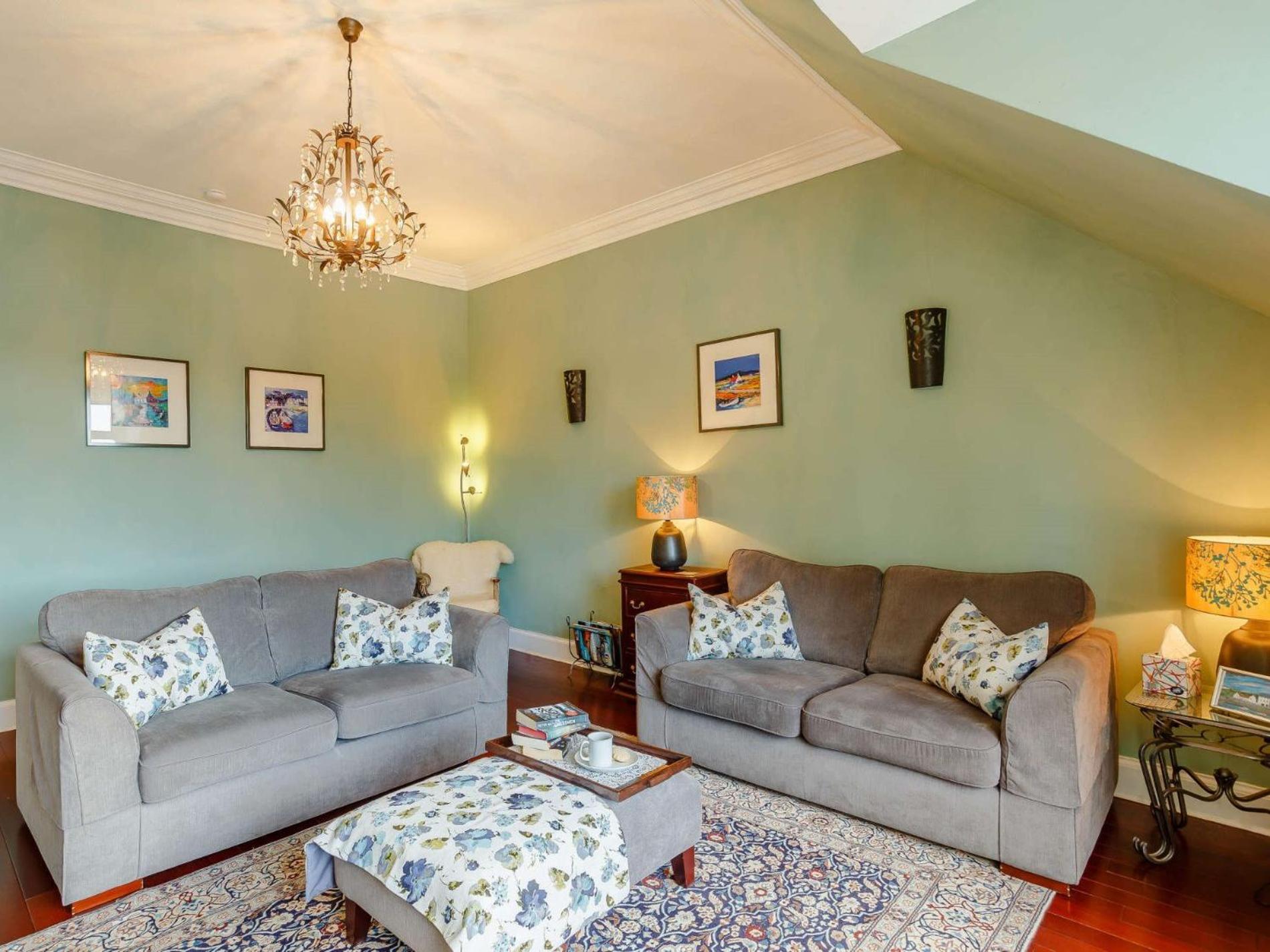 2 Bed In Ca328 *
