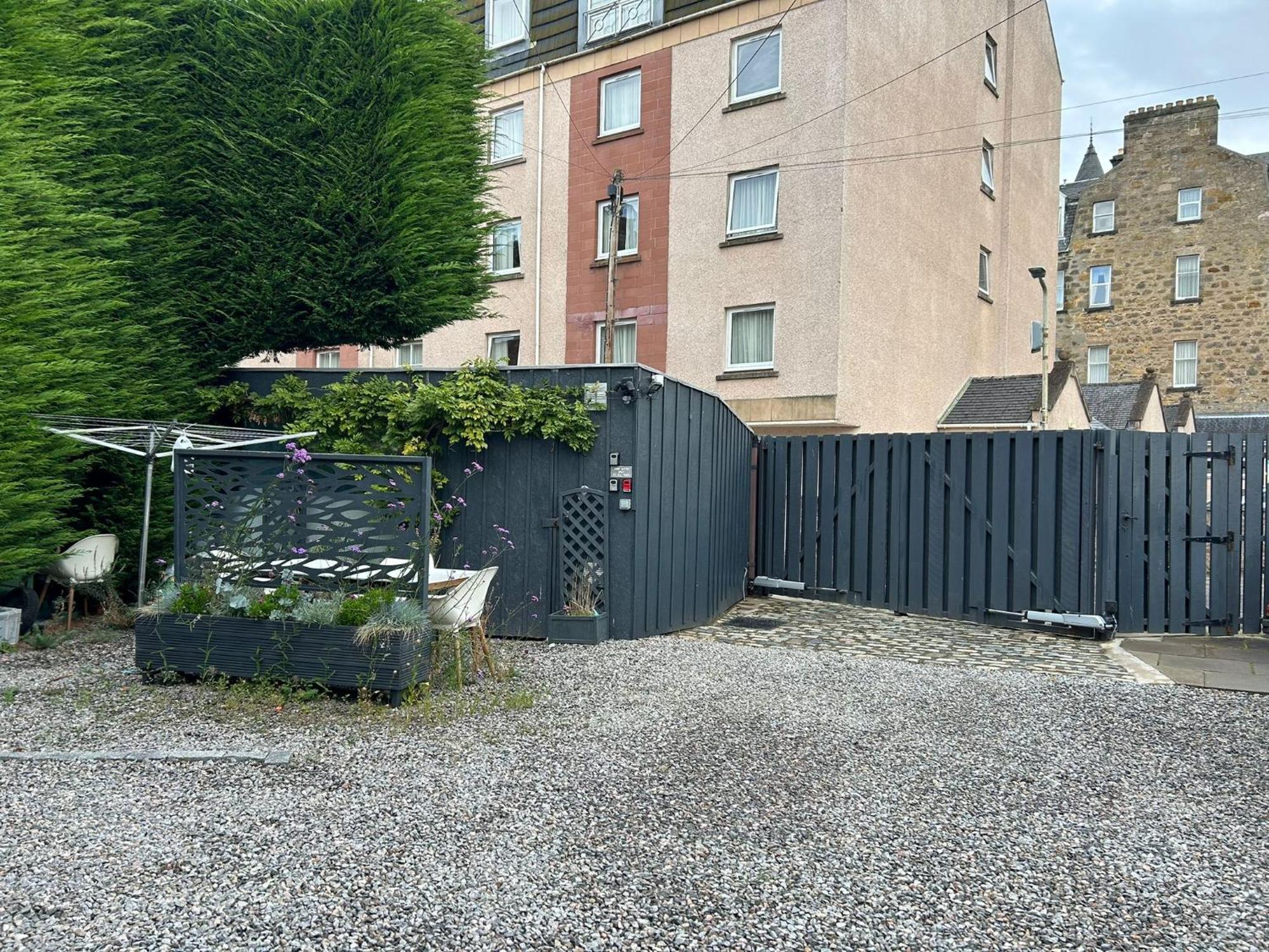 1 Bedroom Alexander Snug