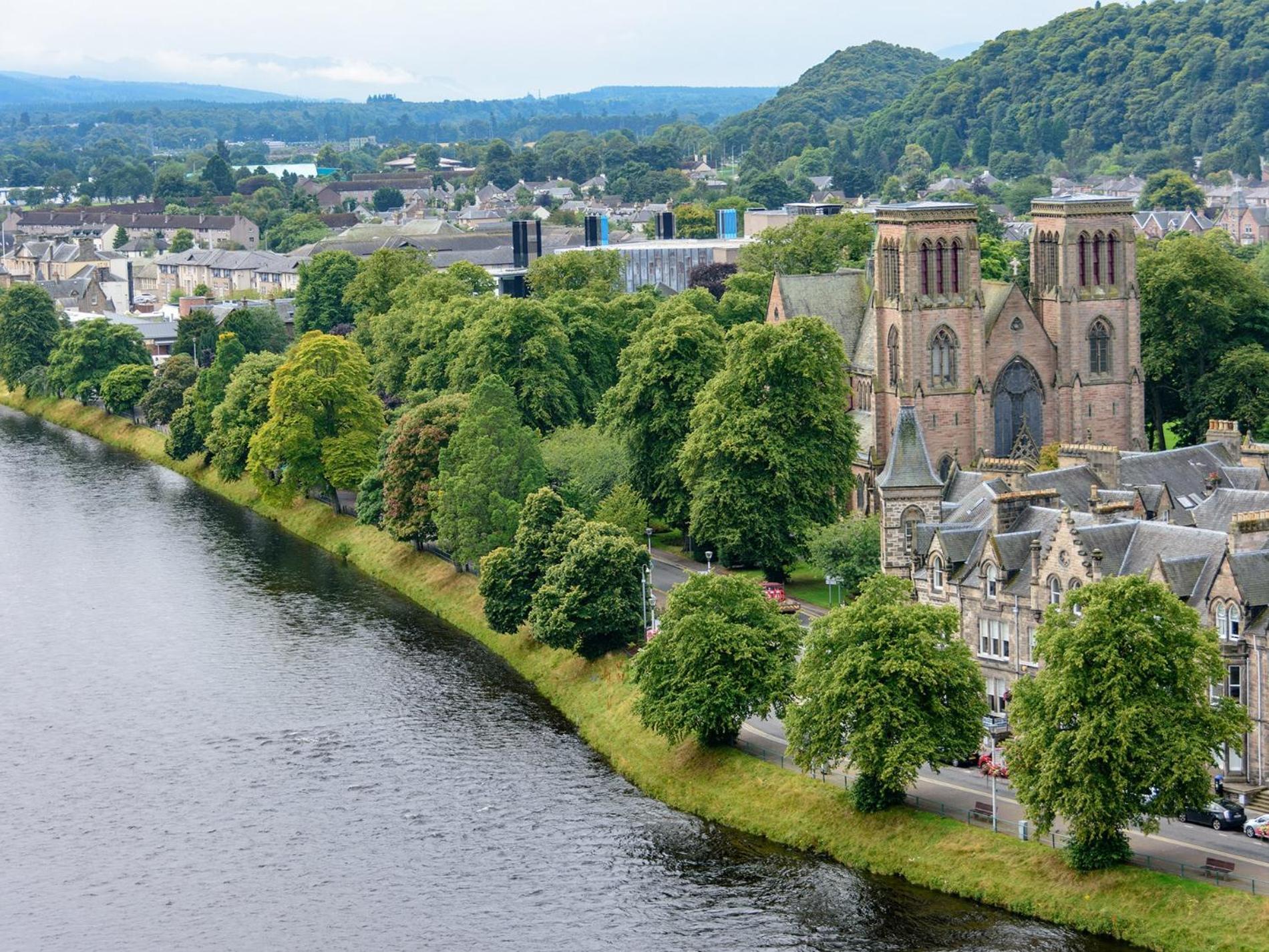 2 Bed In Ca328 * Inverness