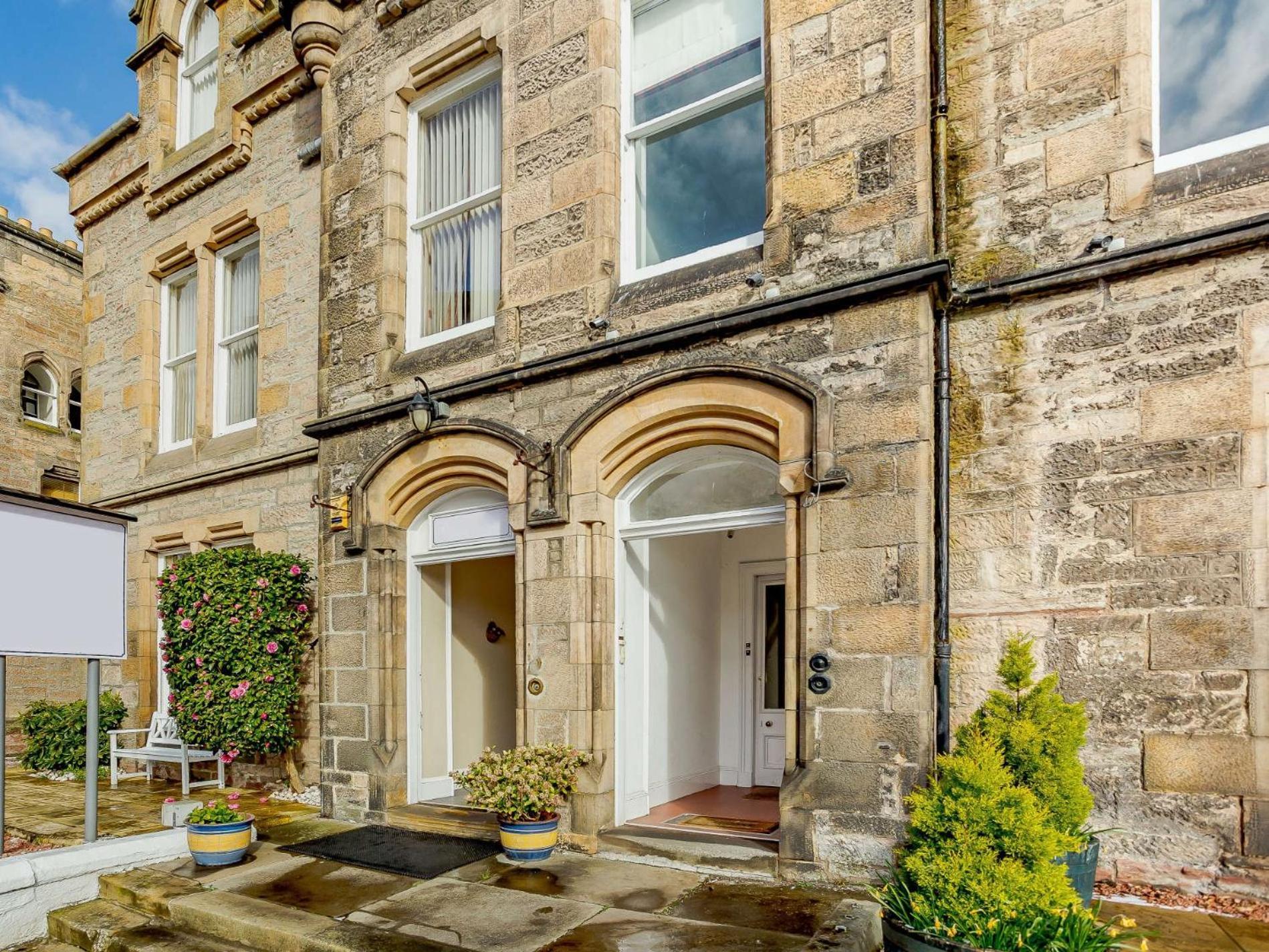 2 Bed In Ca328 * Inverness
