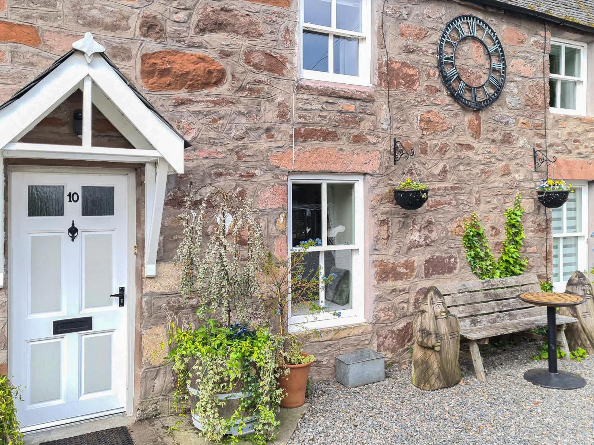 Alexander Courtyard Holiday home Inverness