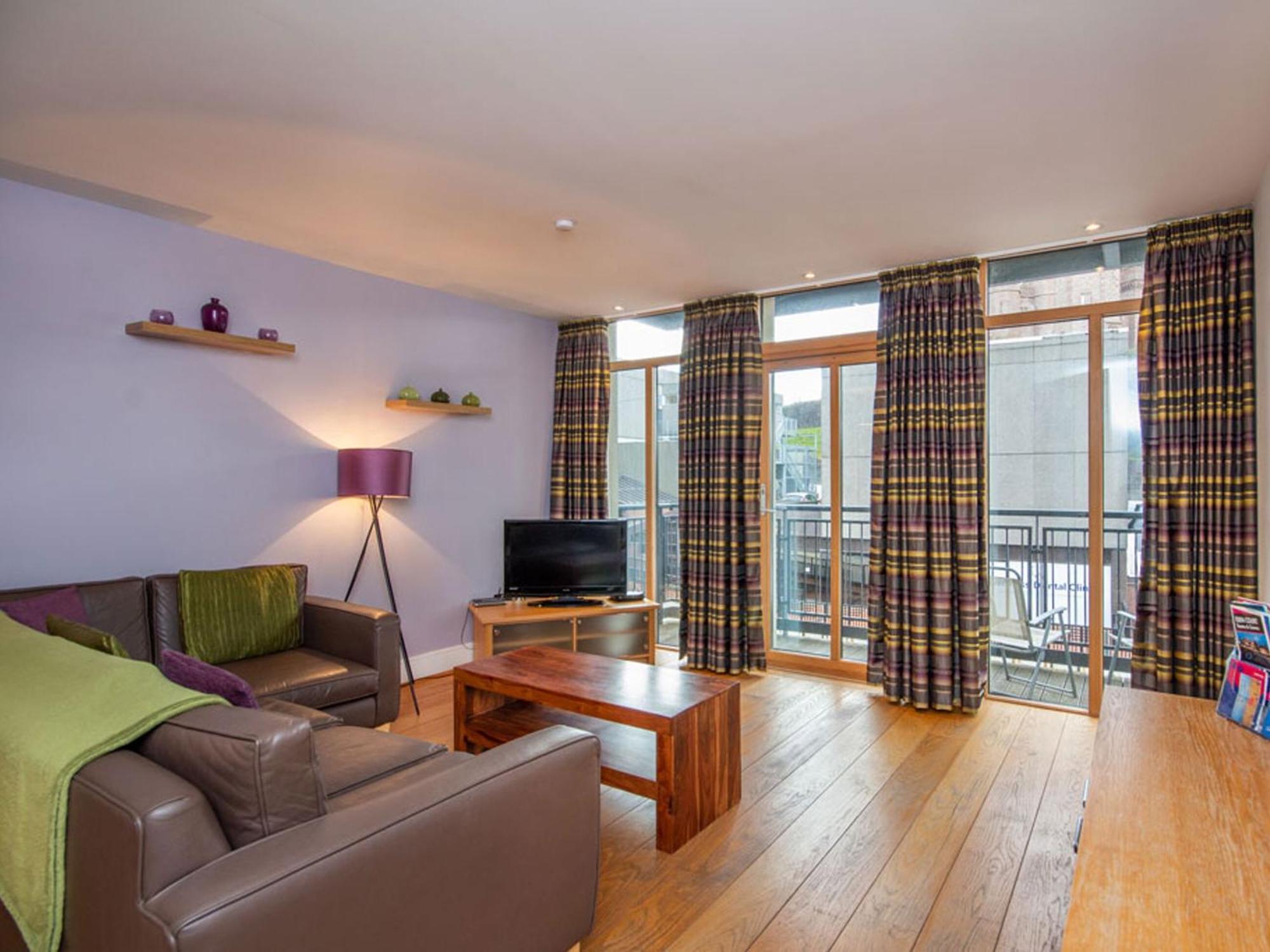 206 By The Bridge * Inverness