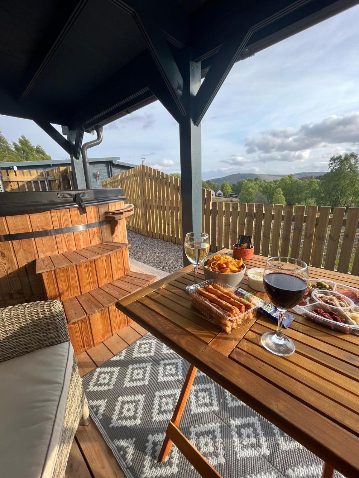 Retreat Hot Tub Highland