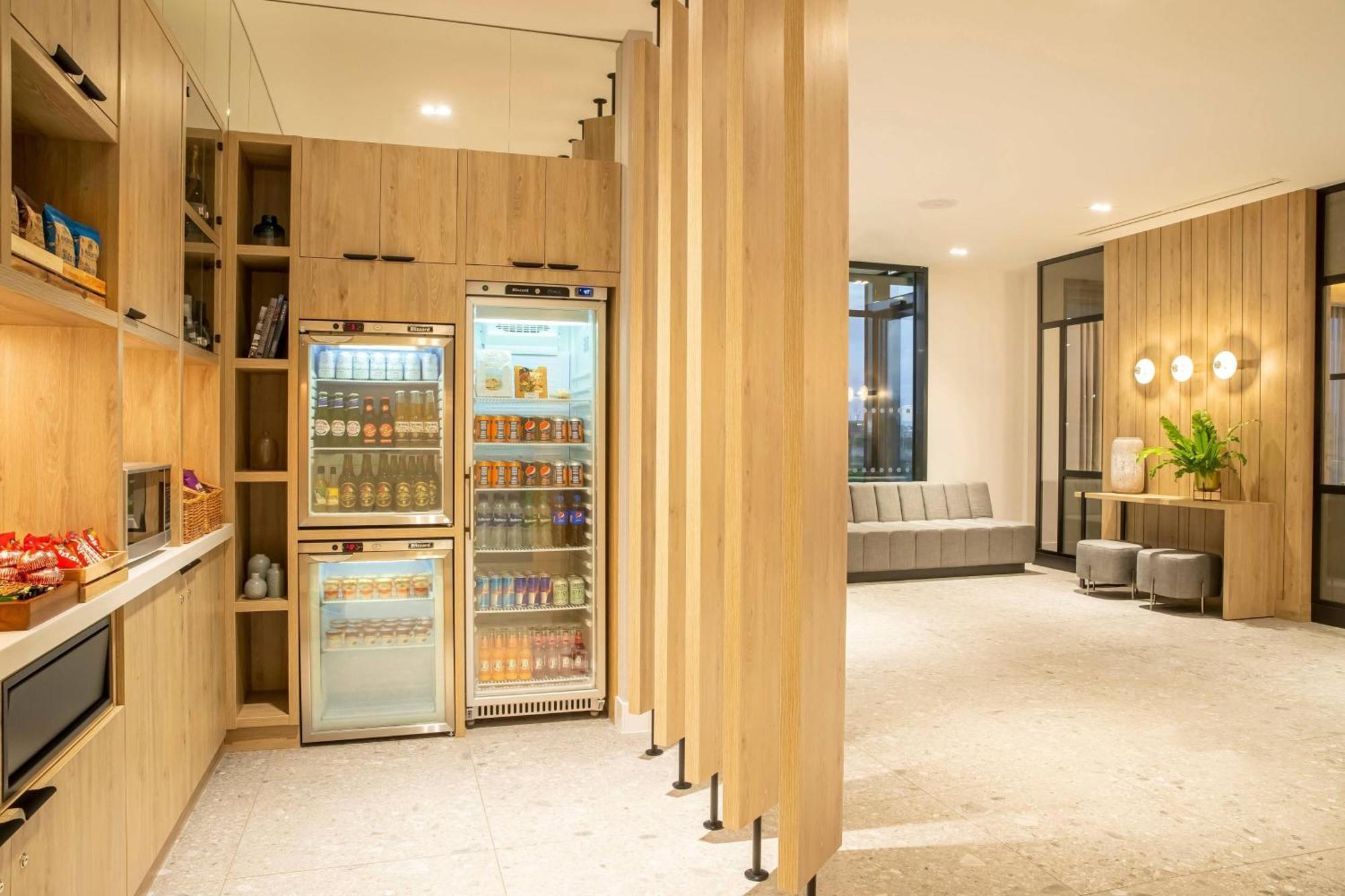 Courtyard By Marriott Airport Hotel 4*