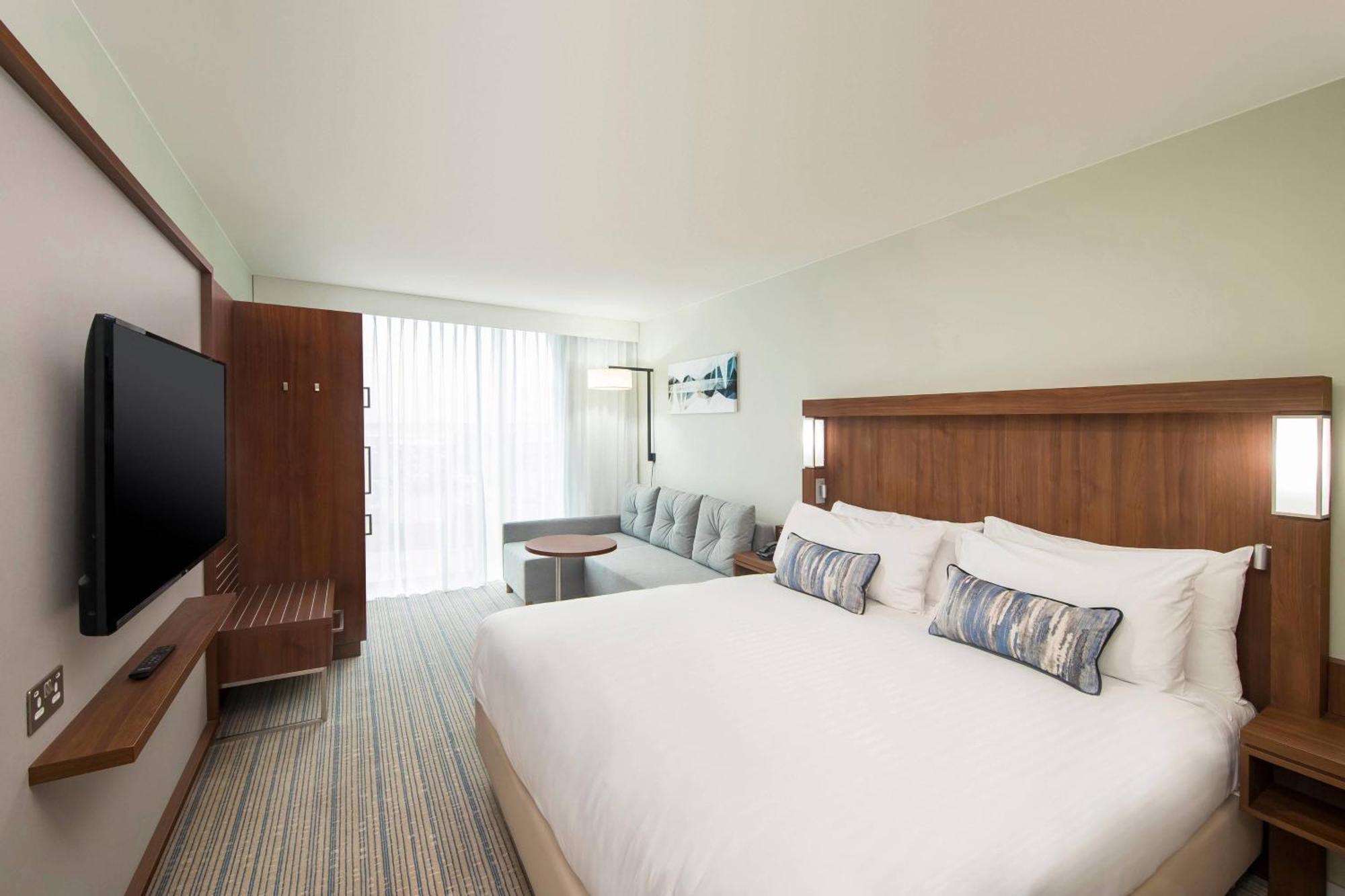 Hotel Courtyard By Marriott Airport 4*