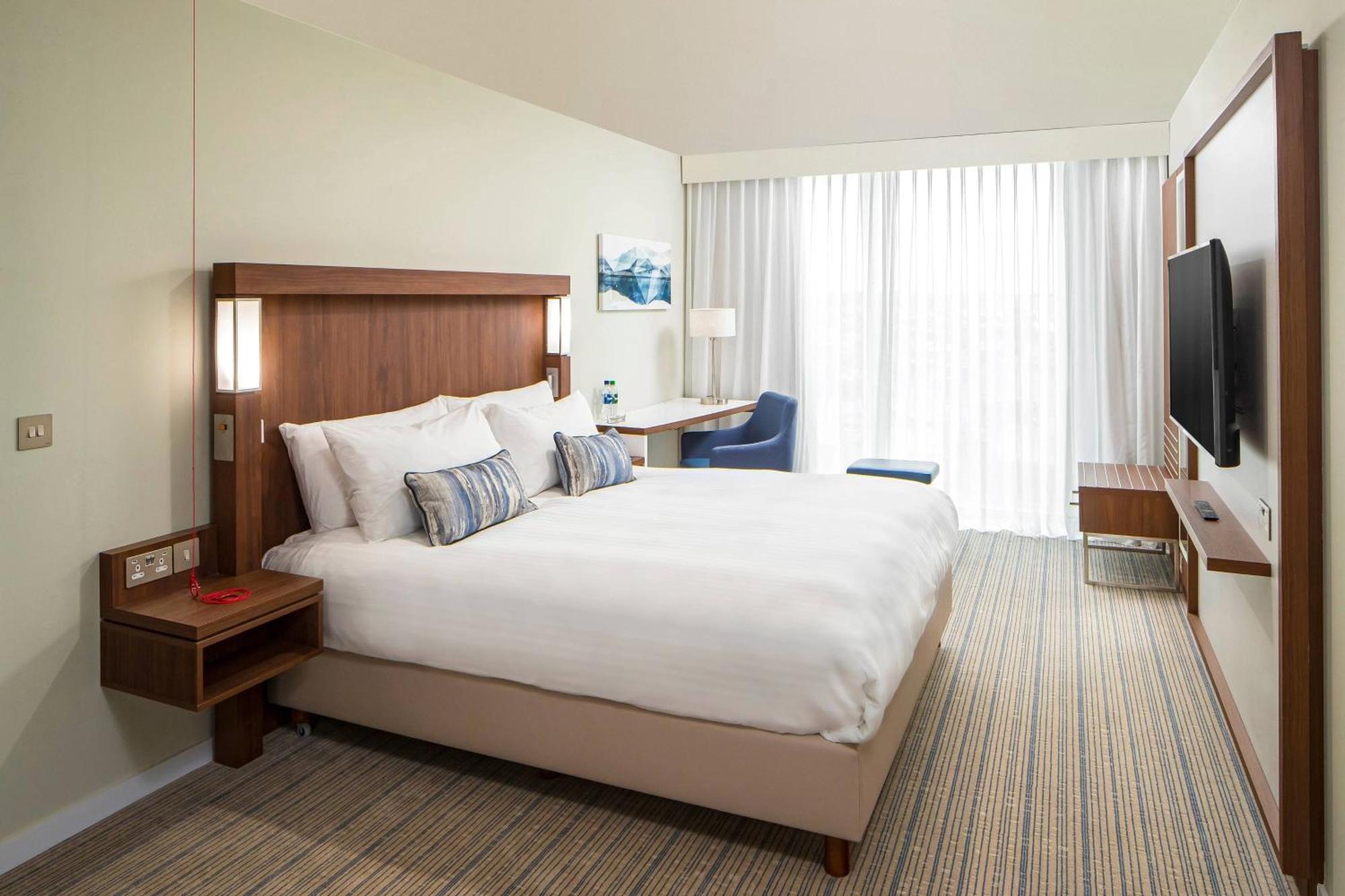 Courtyard By Marriott Airport Inverness