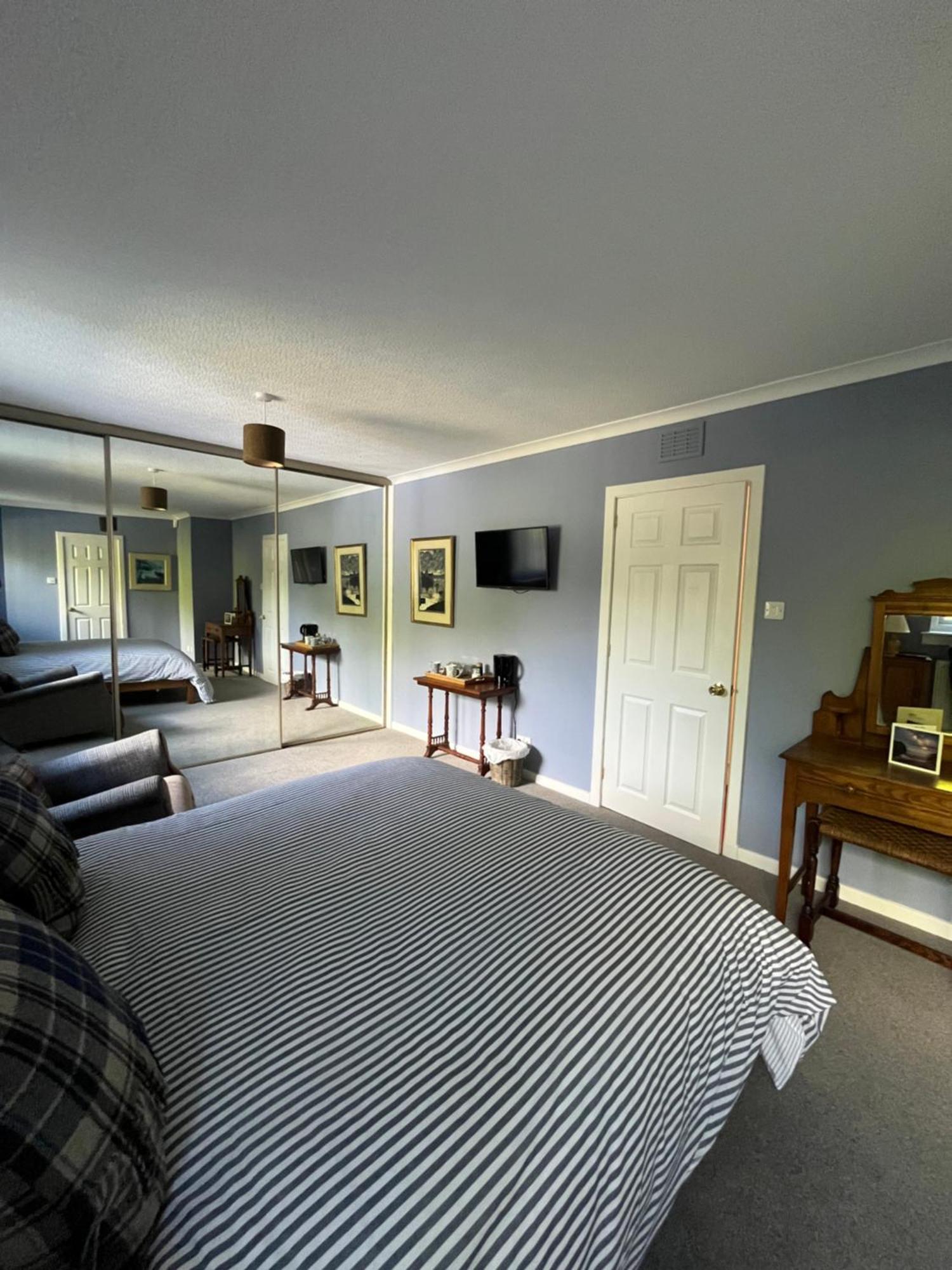 Runnymede House Bed & Breakfast *