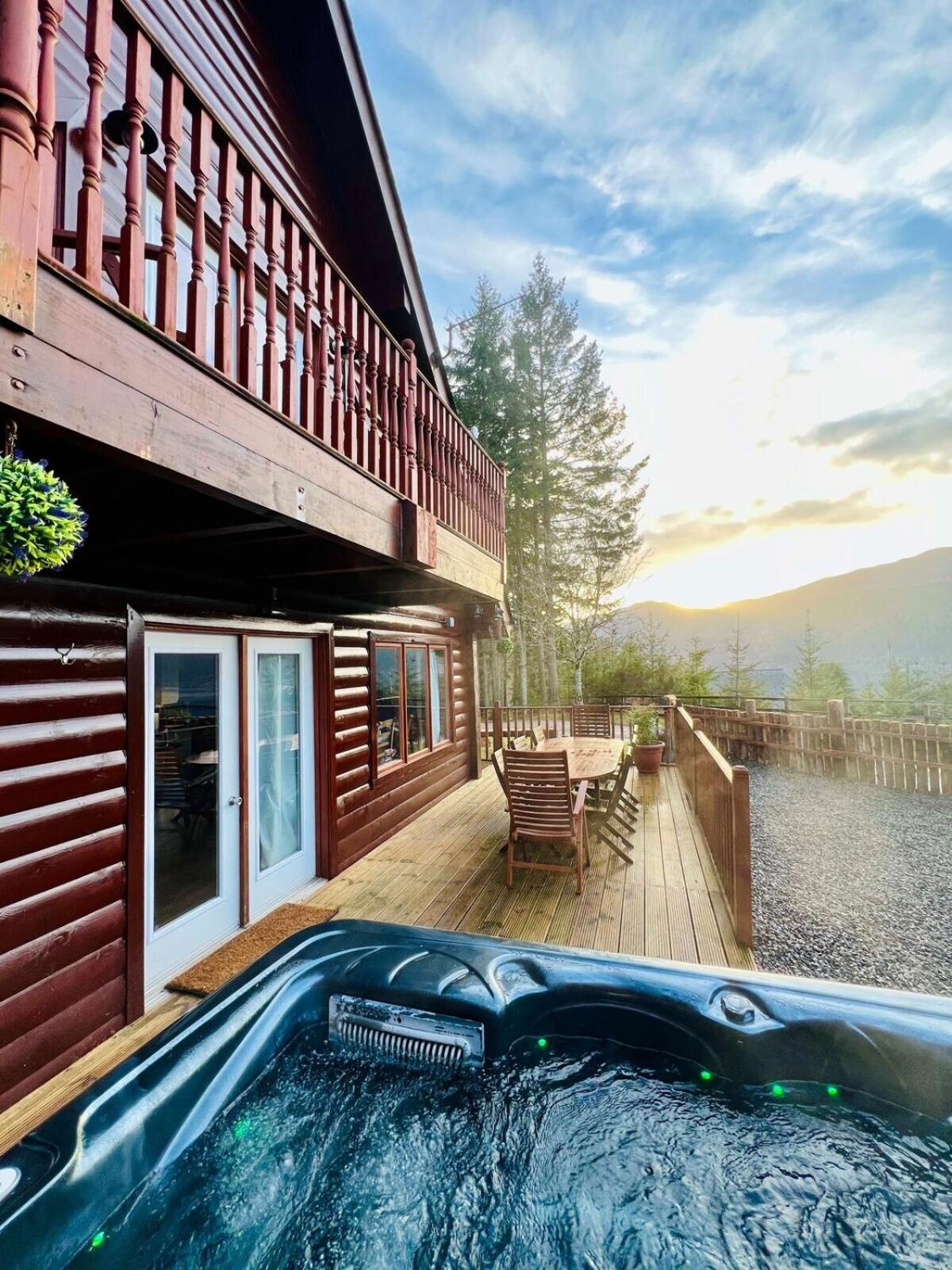 On Loch Ness Lodge Inverness
