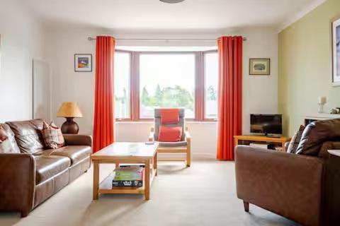Number 5, Muirfield Court *