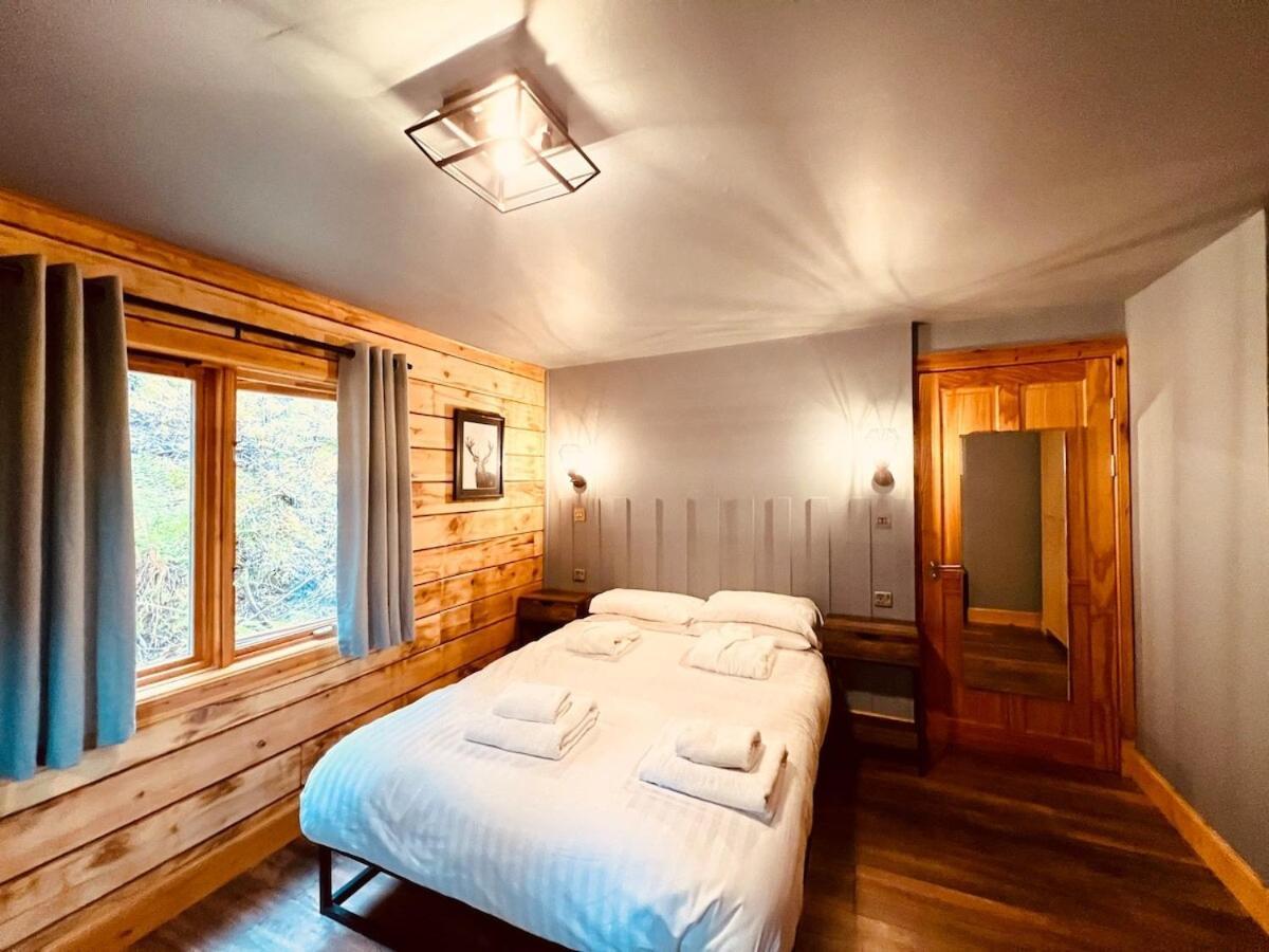 Lodge On Loch Ness *