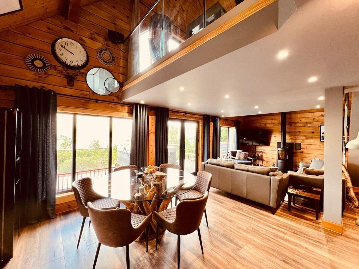 Lodge On Loch Ness *