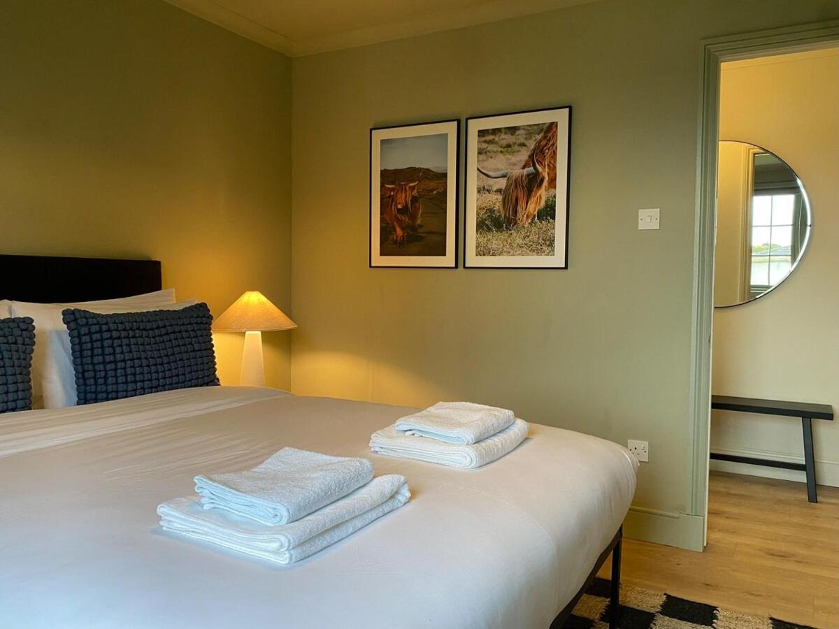 Apartment Spacious 2-bed With Free Parking *