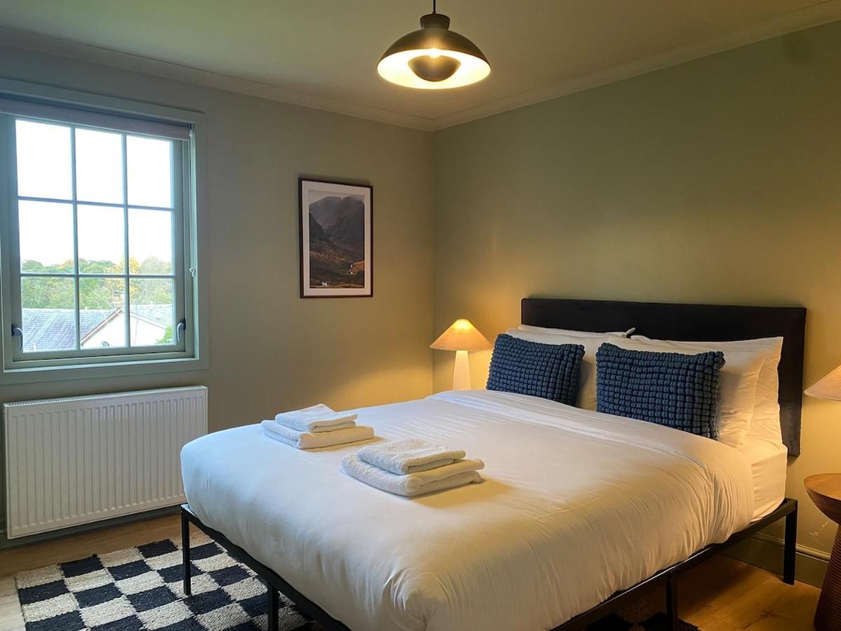 Spacious 2-bed With Free Parking Apartment