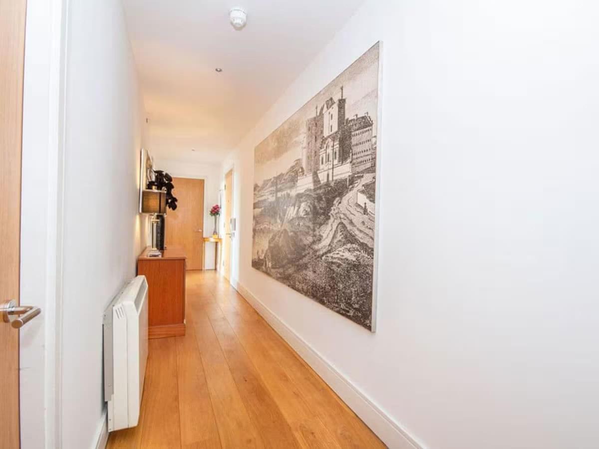 2 Bedroom Riverside 301 Apartment