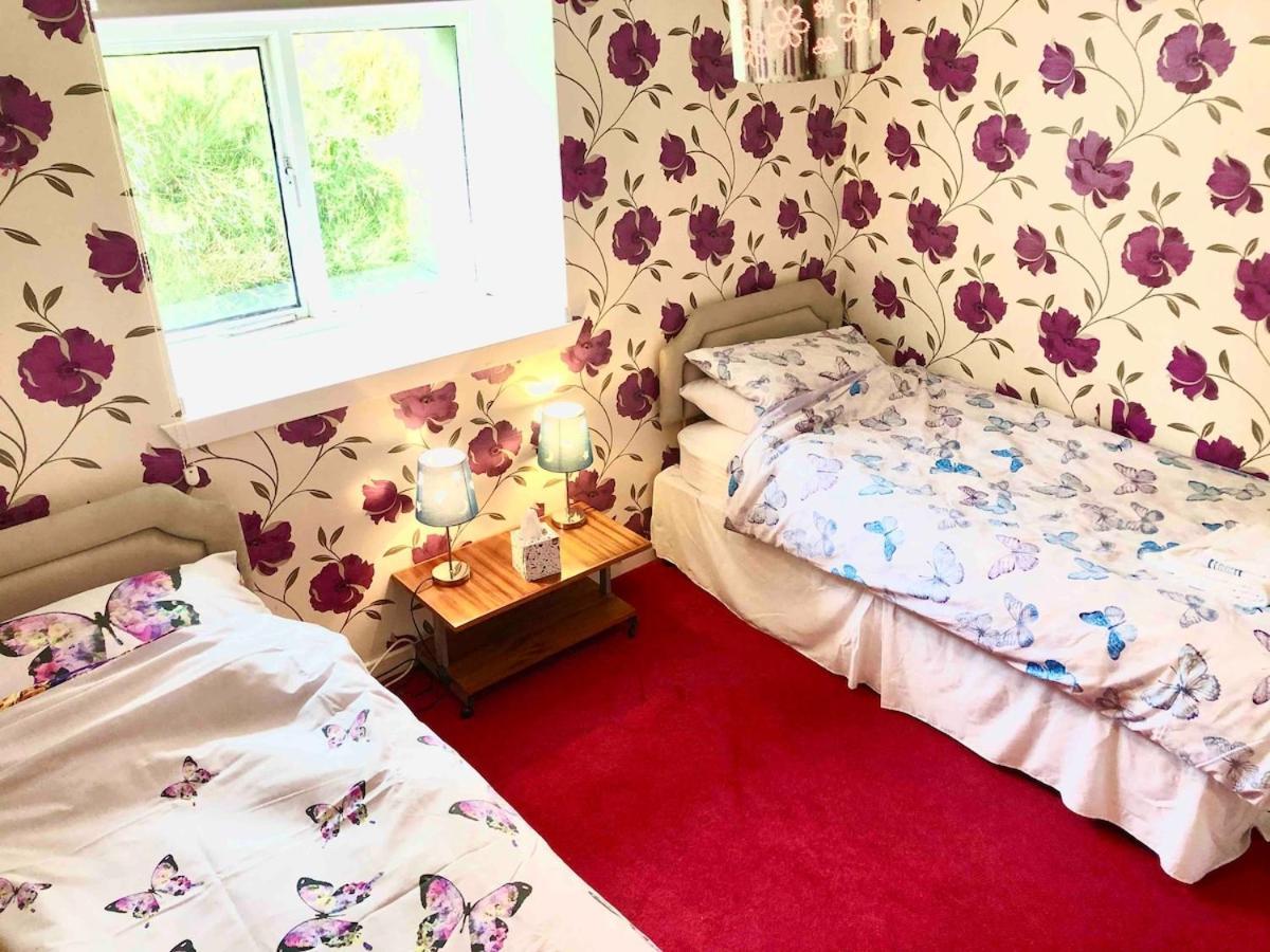 Holiday home Canal Side Cottage,on The Banks Of The Caledonian Canal *