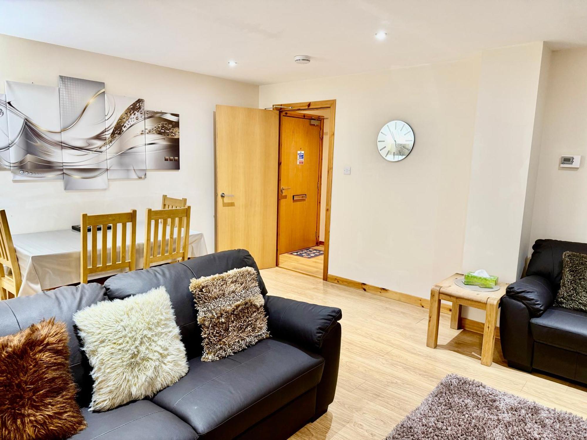 Azim And Suzi's Centre Apartment Inverness