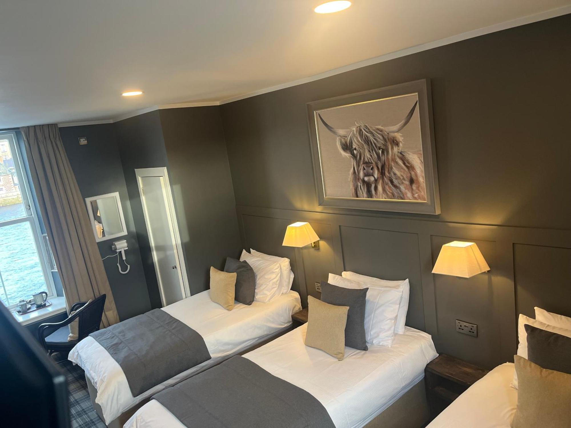 Fraser House 3*