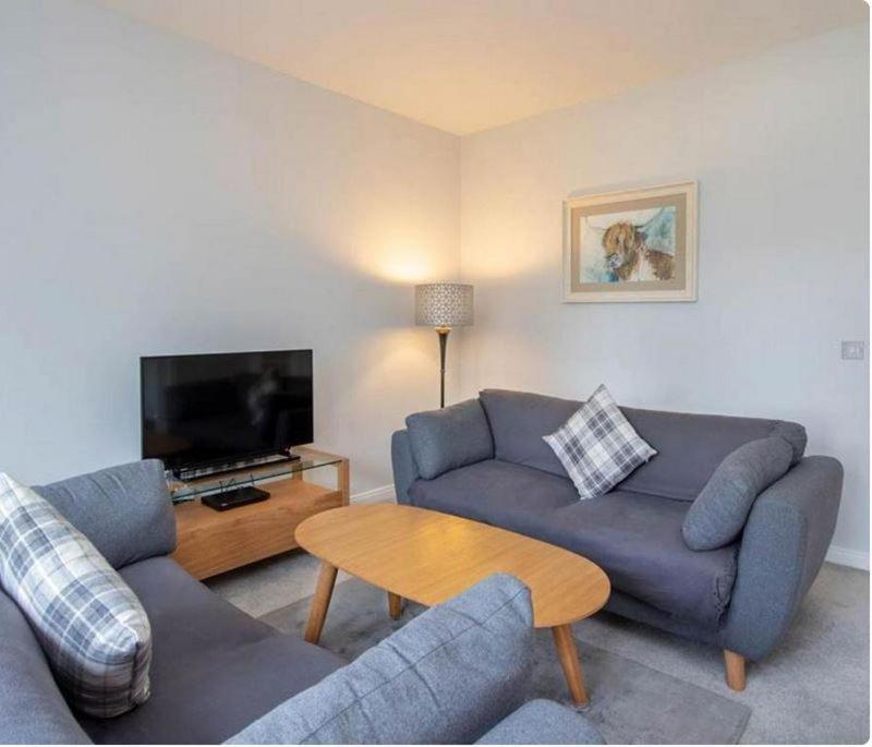 2 Bedroom Hedgefield 41 Apartment Inverness