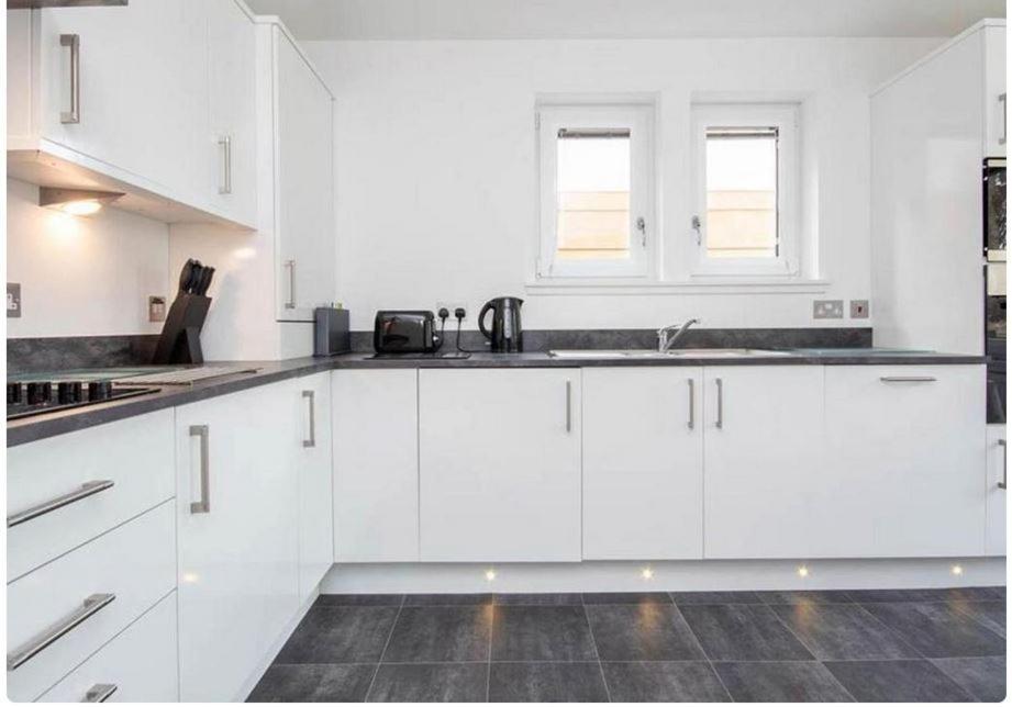 Apartment 2 Bedroom Hedgefield 41 *