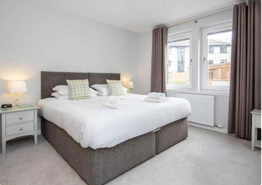 2 Bedroom Hedgefield 41 * Inverness