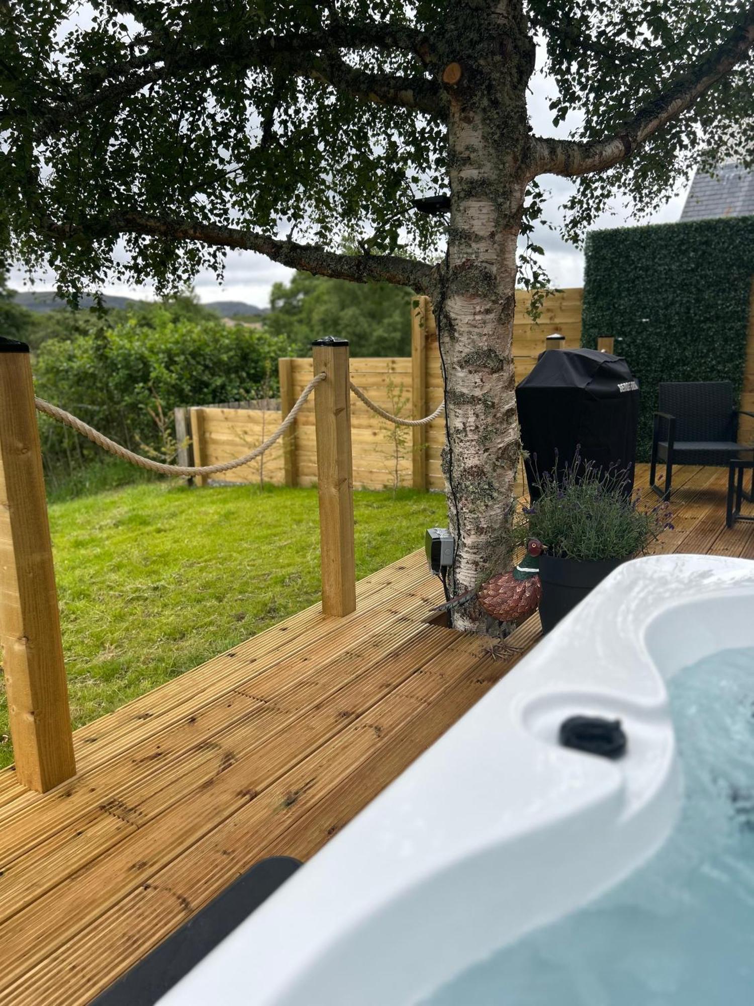 River Huts With Private Hot Tub Inverness