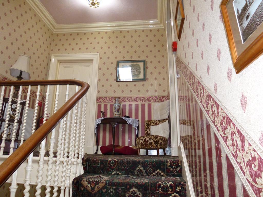Guest house Macdonald House 4*