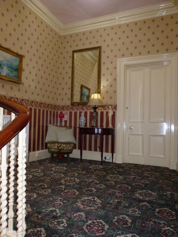 Macdonald House Guest house 4*