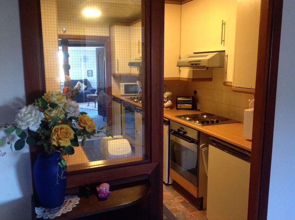 Connel Court Apartment *