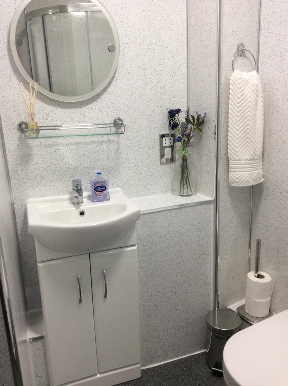 Connel Court Apartment *