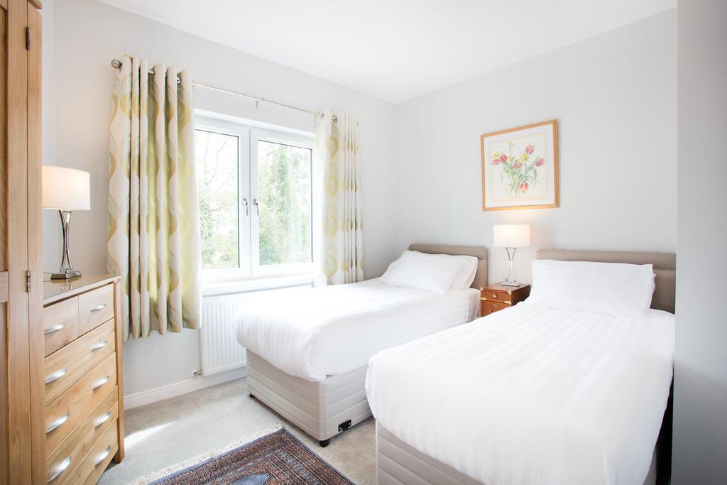 Apartment 42 Hedgefield House