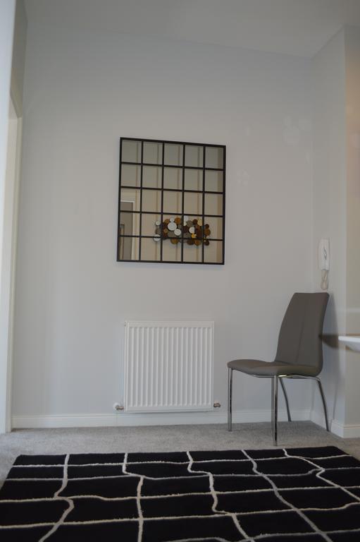 39 Hedgefield House *