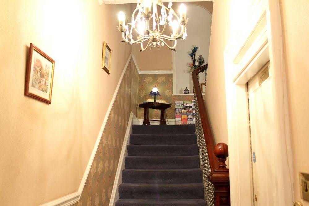 Crown Guest house