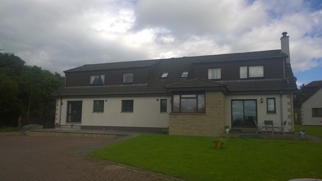 Westview House 3*