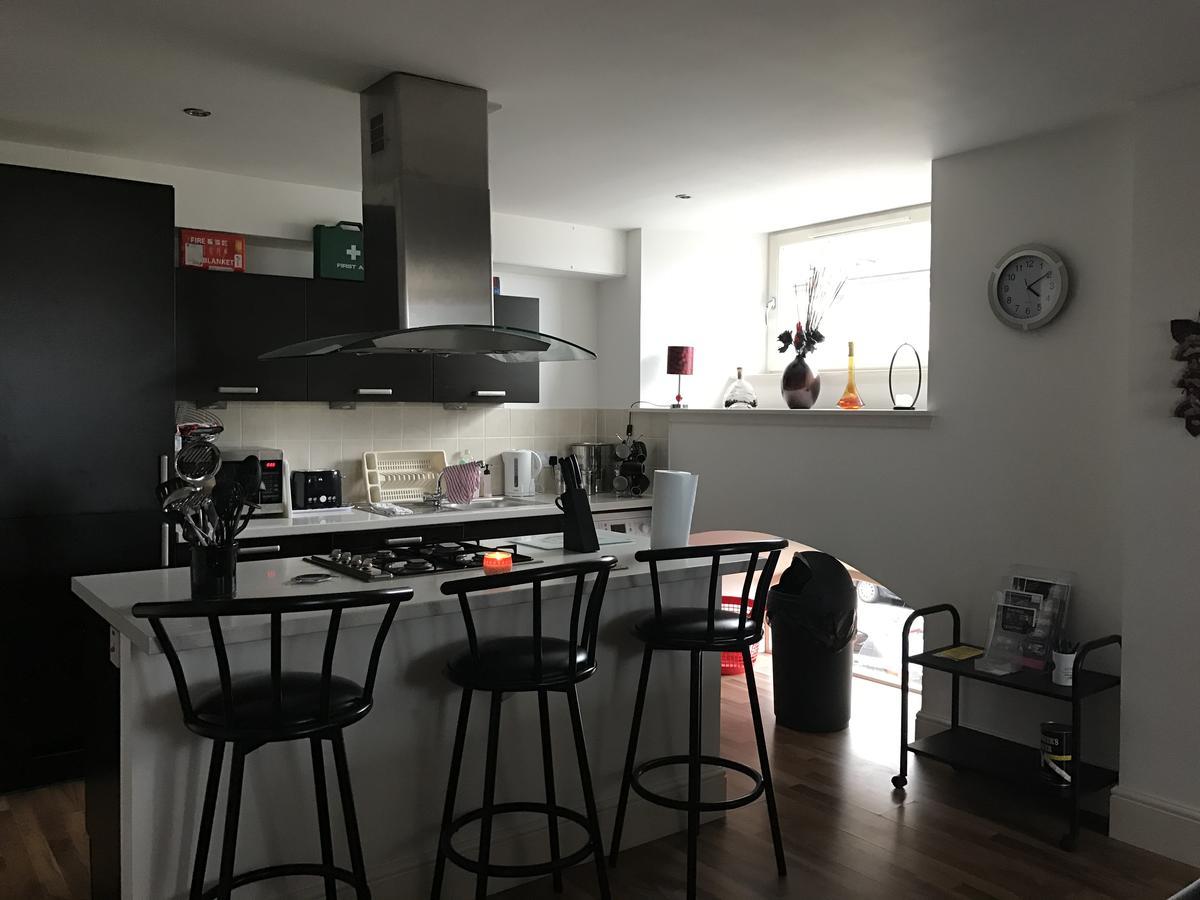 Scardroy Homes - 2 Bedroom With Parking Wifi Smart Tvs Sleeps Up To 6 *