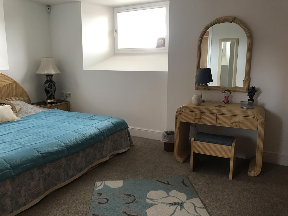 Scardroy Homes - 2 Bedroom With Parking Wifi Smart Tvs Sleeps Up To 6 Apartment