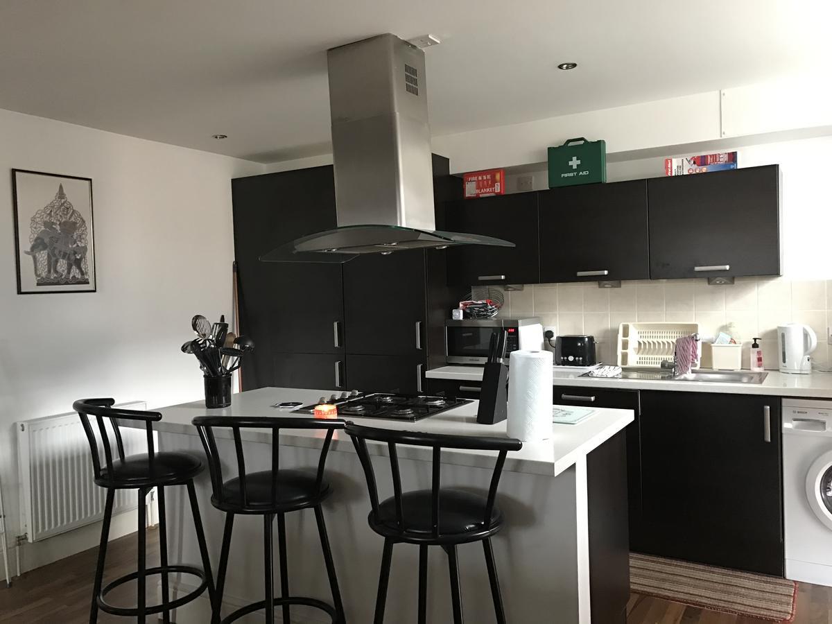 Scardroy Homes - 2 Bedroom With Parking Wifi Smart Tvs Sleeps Up To 6