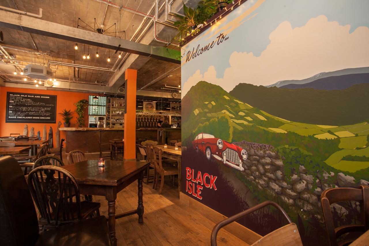 Hostel Black Isle Bar &