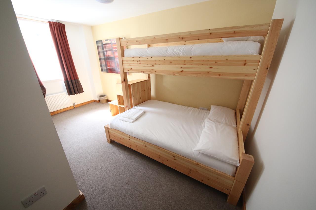 Black Isle Bar & Hostel