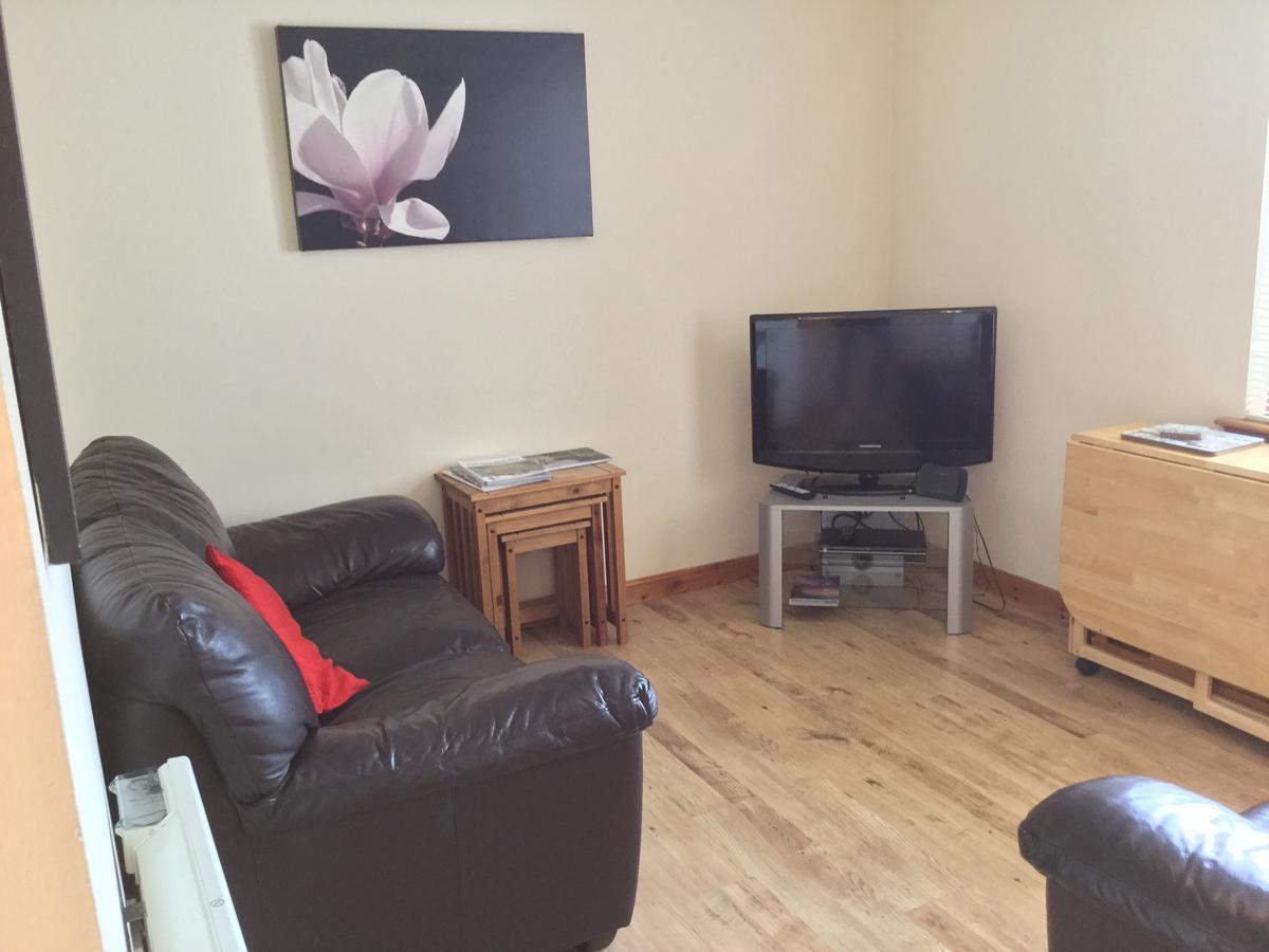 One-bedroom - Wyvis Free Parking Apartamento