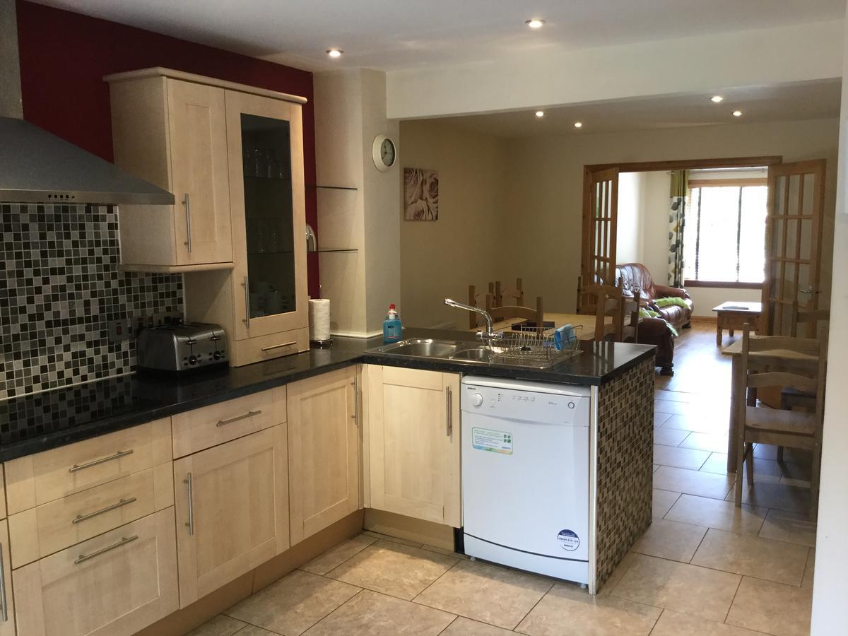 Four-bedroom House - Stratherrick Free Parking Apartment Inverness