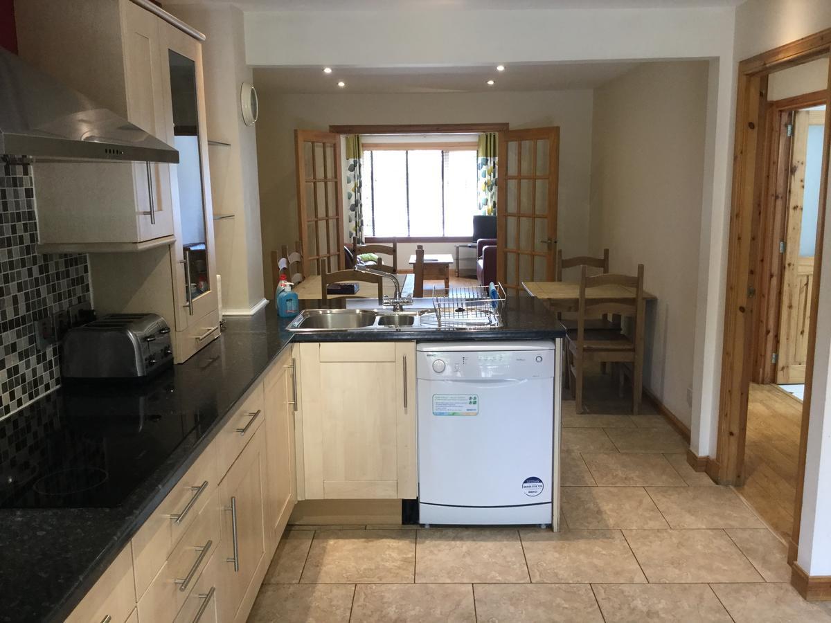 Four-bedroom House - Stratherrick Free Parking Inverness